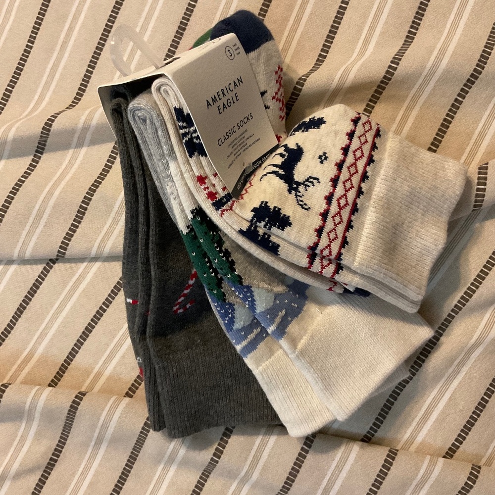 American Eagle Christmas Socks multi pack